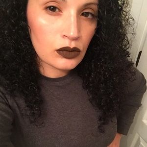 Meet your Posher, Cynthia