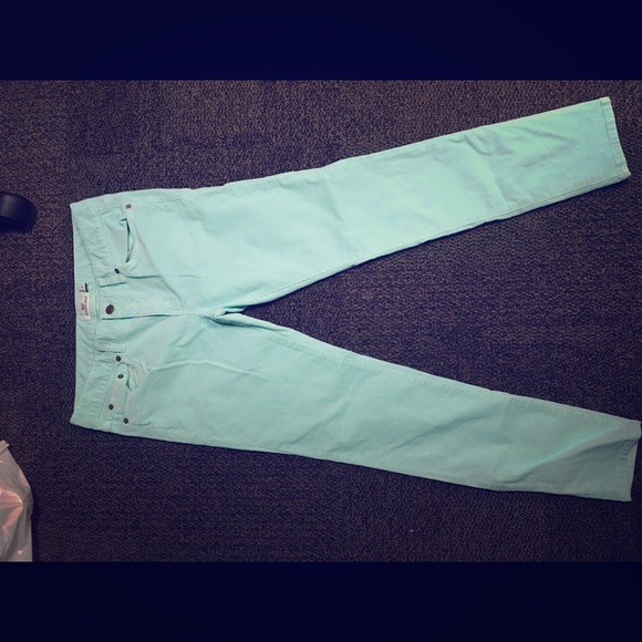Vineyard vines light blue 5-pocket cords!