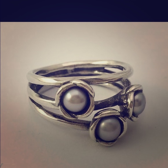 Auth Pandora 925 3 Wishes Triple Bloom Ring size 5