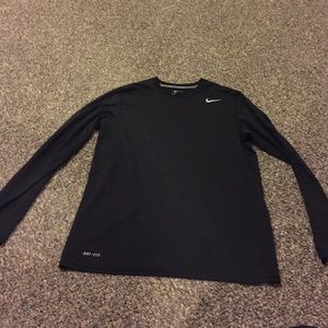 Men's Nike Dri-Fit Long Sleeve! 😊
