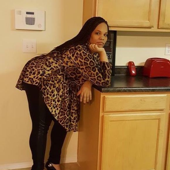 Meet your Posher, Tisha - Picture 1 of 1