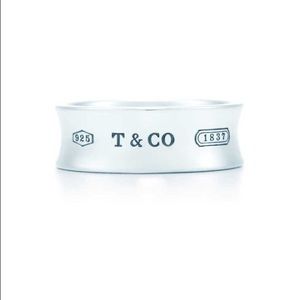 Authentic Tiffany and Co. 1837 ring 925, size 5