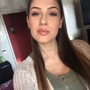 Meet your Posher, Zoraida