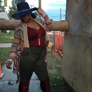 Meet your Posher, Danira