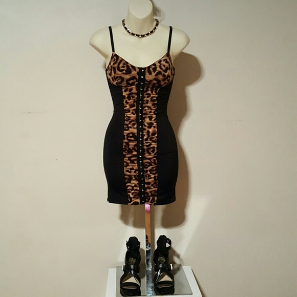 ❎❎SOLD❎❎Splice Cheeta Print Dress - Picture 2 of 4