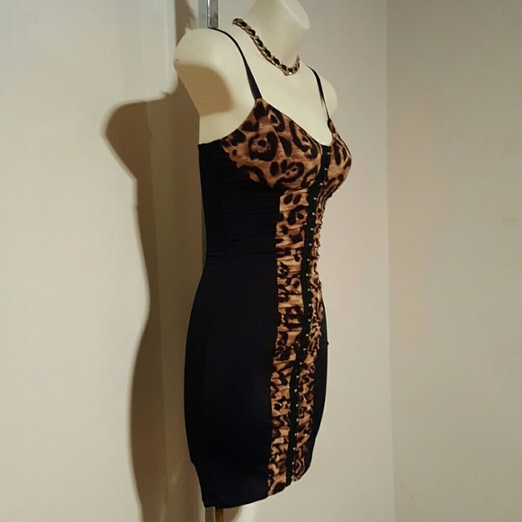 ❎❎SOLD❎❎Splice Cheeta Print Dress - Picture 3 of 4