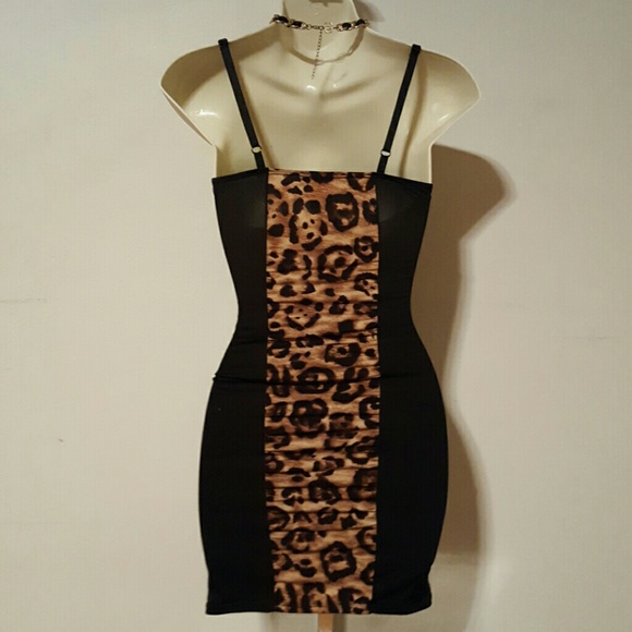 ❎❎SOLD❎❎Splice Cheeta Print Dress - Picture 4 of 4
