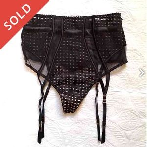 VS High Waisted Garter