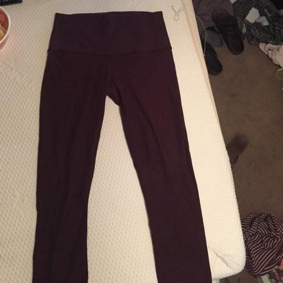 Maroon Lulu High Waisted Crops