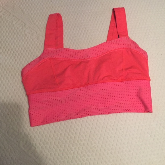 Lululemon Sports Bra/ Crop Top