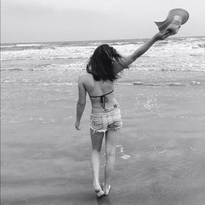 Meet your Posher, Abigail