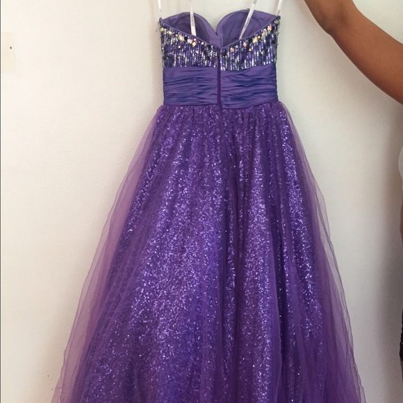 Prom/Pageant dress - Picture 2 of 4
