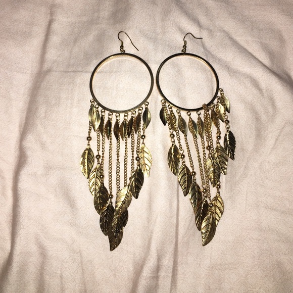 Gold feather chain/hoop earrings