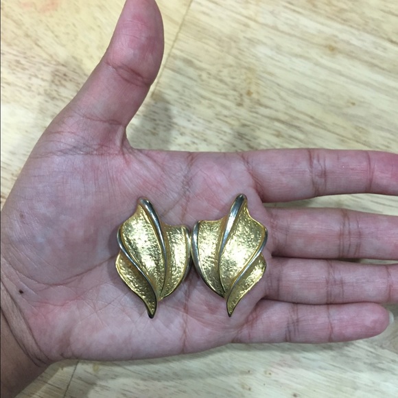 Vintage leaf style clip on earrings