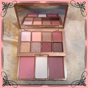 Kourtney Kardashian's pallet brand new!