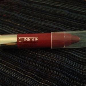 Moisturizing Lipstick  (deluxe size)  beautiful