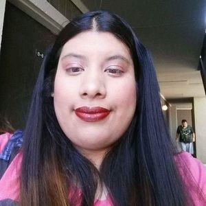 Meet your Posher, Selena