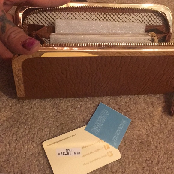 Leather wallet - Picture 4 of 4