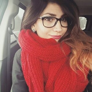 Meet your Posher, Sabrina