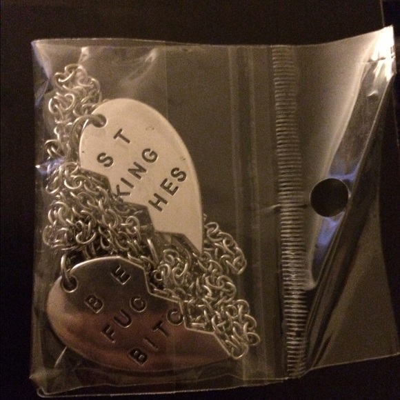 Hilarious novelty bff necklace LAST ONE - Picture 2 of 3