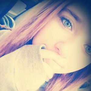 Meet your Posher, Shania