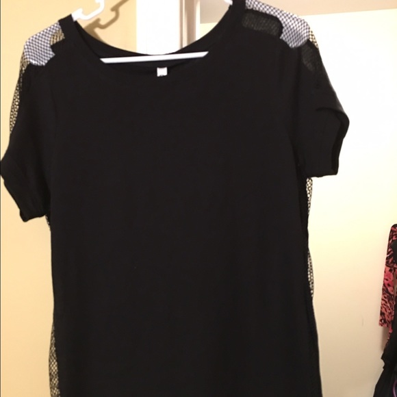 Fabletics tee with mesh trim on  sides.