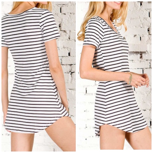 🌺LAST 1🌺Striped Black and White Dress - Picture 2 of 3