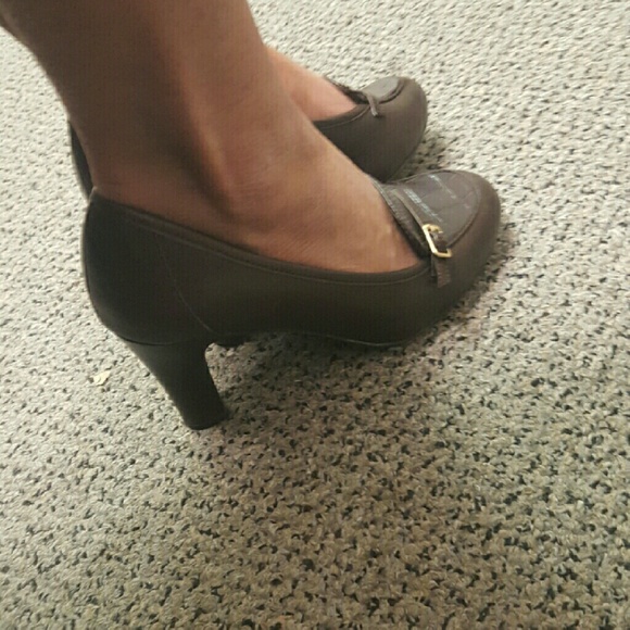 Naturalizer Brown Leather Heels