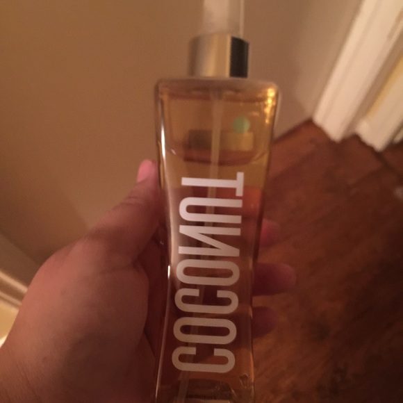 Bath and Body Works Coconut Spray