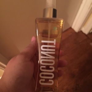Bath and Body Works Coconut Spray