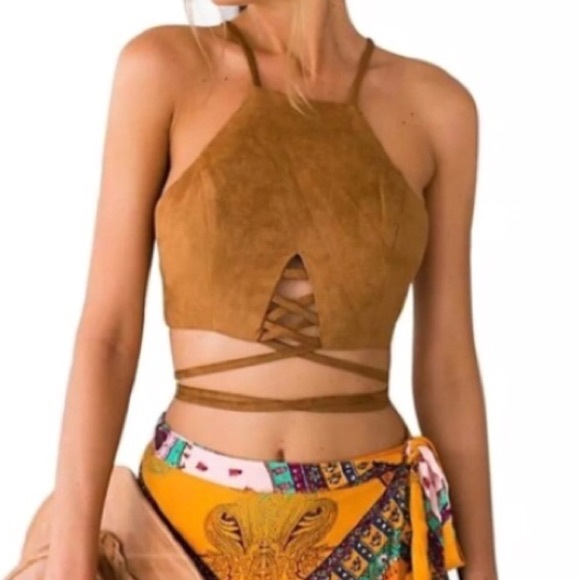 Tops - 🌟💟Brown/Tan Criss Cross Crop Top💟