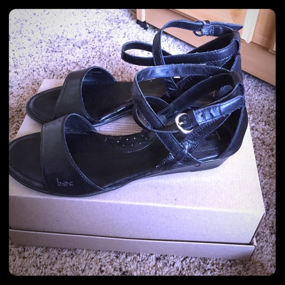 BOC sandals size 8