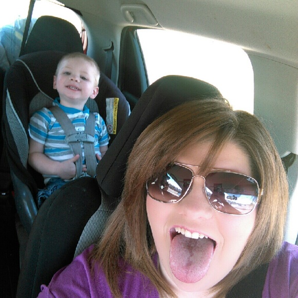 Meet your Posher, Felicia - Picture 1 of 1