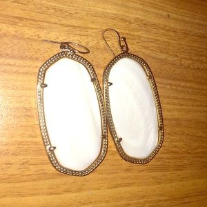 Kendra Scott Danielle Gold Earrings in White Pearl