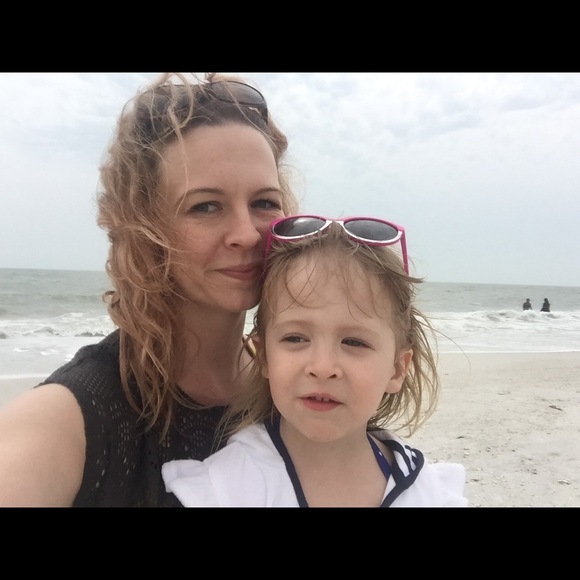 Meet your Posher, Brianne - Picture 2 of 4