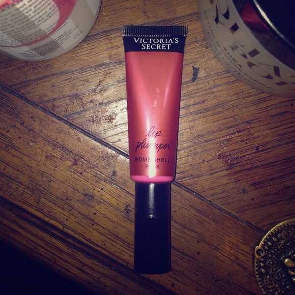 Victoria secret Bombshell lipstick-new