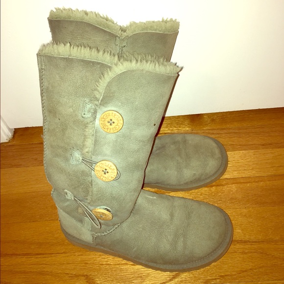🚨 GREAT PRICE UGG Tall Bailey Button UNIQUE COLOR