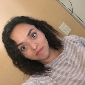 Meet your Posher, Noelia