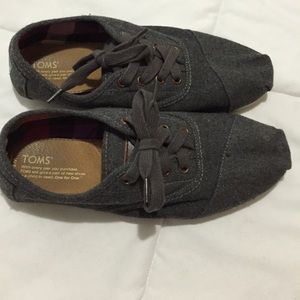 Toms wool tie ups