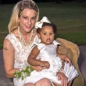 Meet your Posher, Lindsey l.