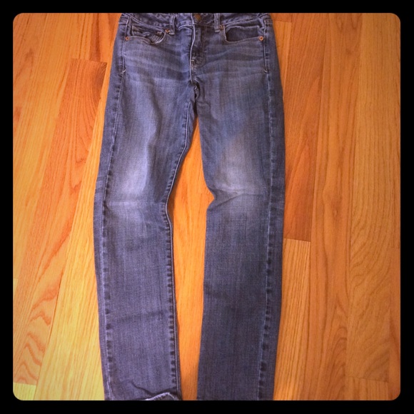 American Eagle medium wash