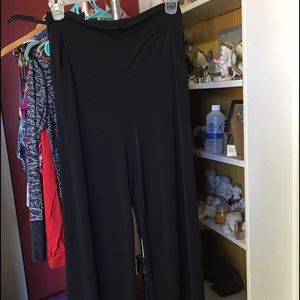 Black pocket palazzos