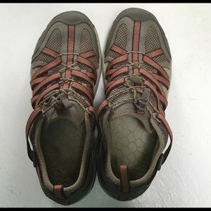 Chaco Women's Outcross Evo Shoes, gently used