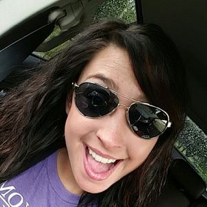 Meet your Posher, Abby