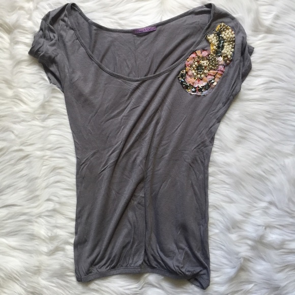 Rheea & Co. Tops - Beautiful embellished top