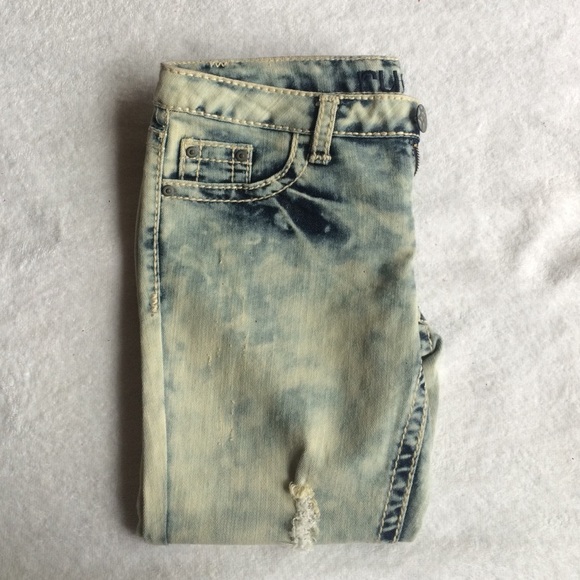 Denim Washes Cropped ( Capreese ) Jeans