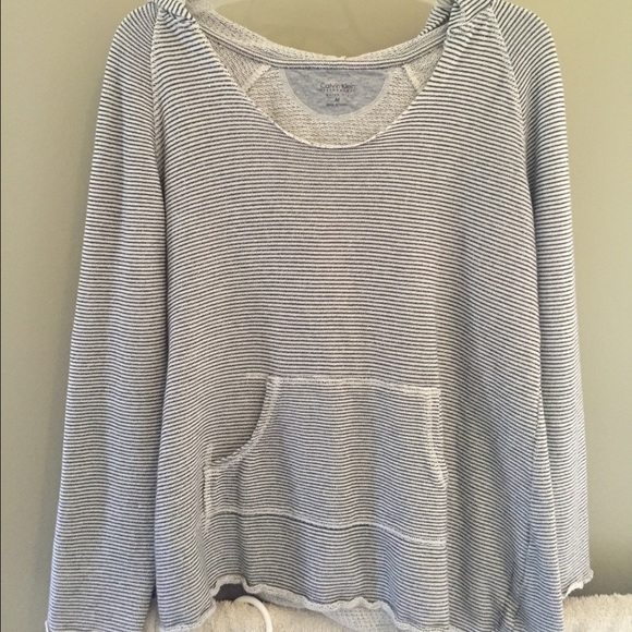 Cozy Calvin Klein Cardigan/Sweater 🍃