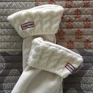 Cream Colored Cable Knit Hunter Rain Boot Socks