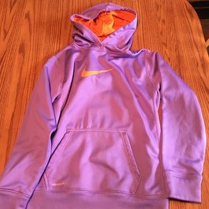 Girls Therma-fit Nike hoodie