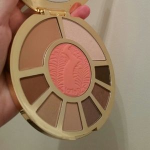 TARTE SHOWSTOPPER CLAY PALETTE